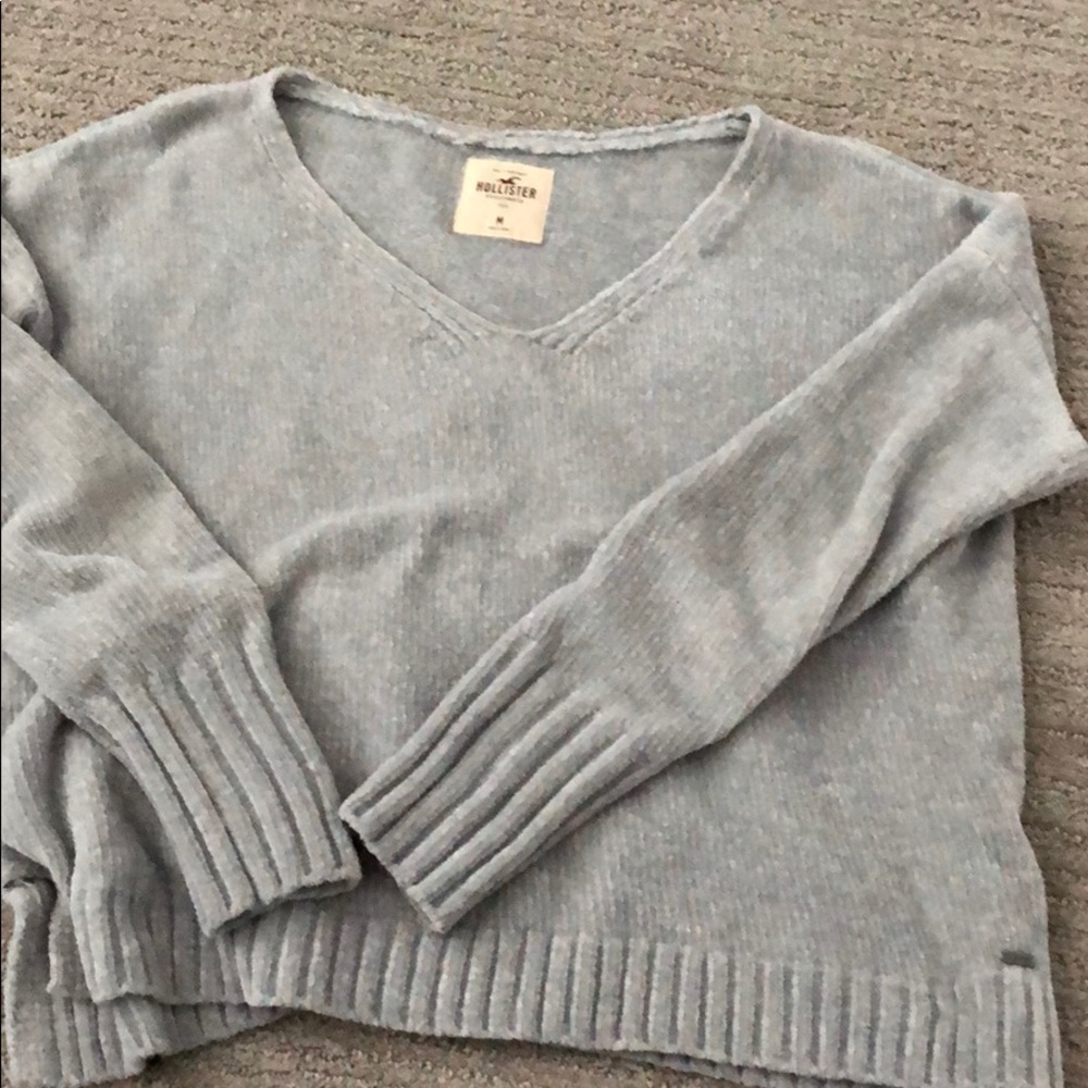 Hollister cropped sweater size Medium